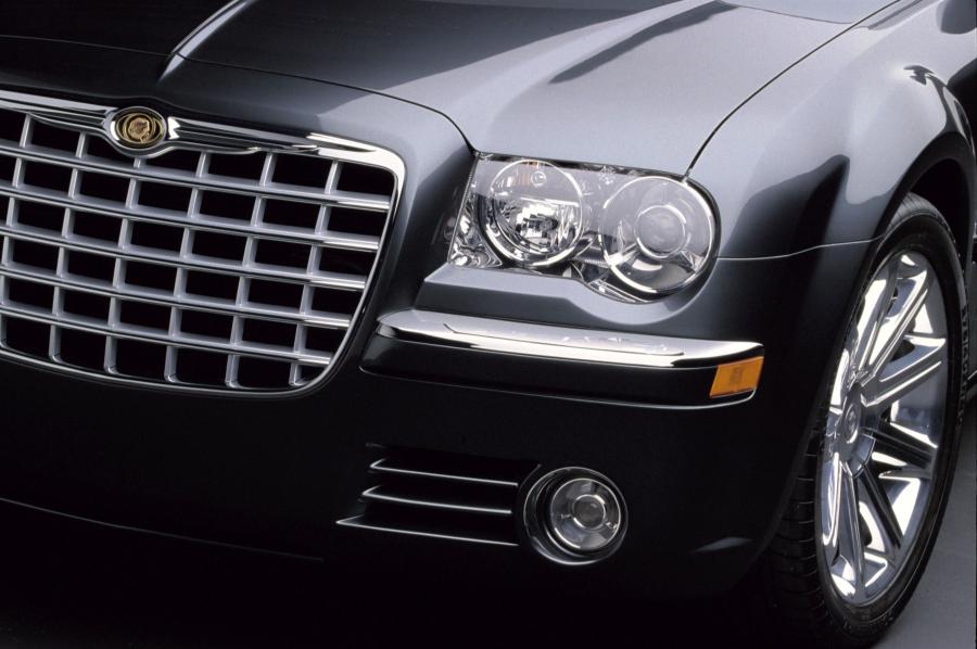  Chrysler 300C Concept 2003 года  (фото 39 из 69)